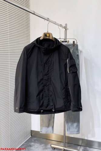 p460 Pa Prada 2025开纯新款男士连帽夹克外套，高定专柜面料 透气舒适度高，细节无可挑剔，品牌元素设计理念，做工考究工艺复杂，专业代购级体现高品质
