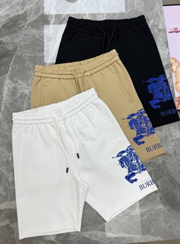 Bbr*巴宝莉*原单短裤推荐～245S五分休闲短裤.男女同款！侧身经典战马印花视觉冲击力时尚感强！进口高端锦棉面料.手感舒适透气.原厂五金质感满满.高级感强！整