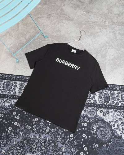 款M332 巴宝莉短袖 Burberry巴宝莉 发泡徽标字母短袖T恤 夏季最新配色的王牌巴宝莉，经典中的圣经 四色短袖同步来袭~~可男可女的经典款，基础百搭不失