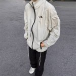 tnf北面 石灰色立领设计款拼接高品质防晒薄款透气冲锋衣夹克拉链外套情侣款 Color: 浅灰 Size: M-Xl M 肩宽60 胸围124 衣长69 Cm