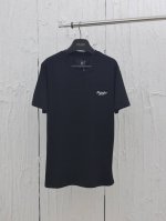 Givench* 纪梵希 25Ss春夏款1952标志刺绣短袖 面料:采用50支双股活性黑170克索罗纳罗纹280克 手感柔软 舒适亲肤胸前展示1952标志刺绣