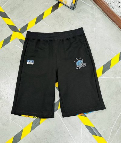 Evisu 福神 笔刷式大M短裤卫裤 男女同款， 大M印花极具个性，出门不怕撞衫。 纯棉毛圈厚实面料，上身效果宽松休闲， 笔刷式的大M印花极具个性，出门不怕撞衫