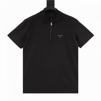 prada 普拉达 胸口口袋半拉链短袖polo衫短袖 原版品质欢迎对比，合身版型polo 衫，选用专柜优质大网眼布珠地棉面料打造，面料手感非常舒服，人手必备款，