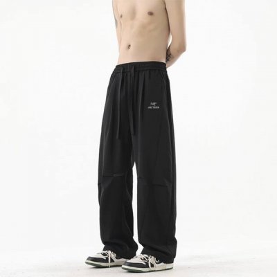 上新 春夏衔接冰丝裤 Arc'teryx 始祖鸟伞兵裤 男女同款 海外专柜机能休闲裤，小红书主播推荐，上身质感满满，版型立体，完美修饰腿型，可随意日常搭配，不费