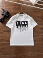 Gucci2025春夏新款首发专柜最新款短袖圆领T恤 高端订制 设计前卫时尚！品牌Logo重工艺设计 高端定制260克纯棉双沙活性纯棉面料.手感柔软.穿着舒适.
