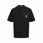 givenchy 纪梵希 25Ss 口袋4G刺绣短袖 分享最好看的纪梵希短袖 最高版本！定制面料300克 %双纱棉！ 辅料：开模原版过鉴定领标 %真丝洗水标。正