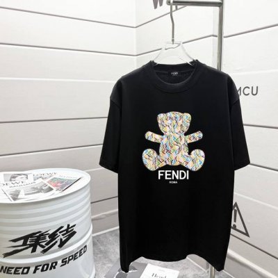 Fendi 芬迪 Fd 2025Ss春夏新款 定制 同缸染面料 手感非常舒服 春夏最新砖柜同步 时尚又个性 超级百搭好看的一款 男女都非常合适 人手必备款 吊牌
