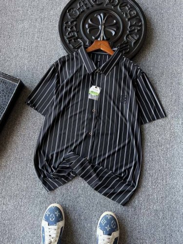 顶级商场新品！ 人气爆款！Loewe 罗意威专柜新品条纹冰氧无痕短袖衬衫！恒隆在售万元级，款号：6506 罗意威家今年最新一体色织冰氧液氨锦棉面料！摸起来特别舒