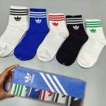 一盒五双，三叶草三杠中筒袜盒装棉袜子