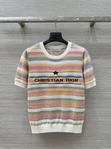 爆单推荐 原单品质 Missd* 25春夏新品 夏日多巴胺配色彩色渐变 本季必入爆款 绝美小仙女白富美针织短袖上衣 减龄少女气质穿搭 瑞士机18针工艺 显瘦气质