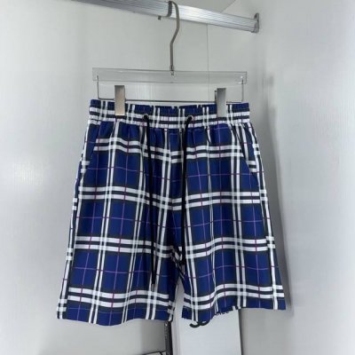 巴宝莉 夏季新款男士休闲短裤沙滩裤 高级定制聚酯纤维面料 凉爽透气舒适度极高 进口数码印花细节无可挑剔 顶级品牌Logo五金辅料配备 原版Logo设计理念 手感