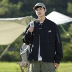 Nike 耐克专柜新款棒球服夹克外套，男女同款 Ins小红书人气推荐，品相极佳，年最流行的面料，超级百搭，高端大气上档次，春季休闲百搭外套，理想穿搭！期待你的驾