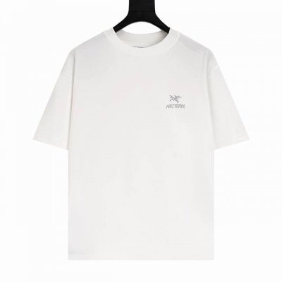 白底图 顶级版本-款号X28 Arc’Teryx始祖鸟Arc24Ss 采用60支双股 胸前字母Logo刺绣 270G全棉面料。上身透气，绝不起球，手感柔软舒适，