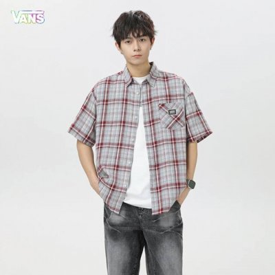 vans 万斯 春夏新款英伦风多元色格形时尚百搭长袖衬衣外套 男女情侣款 原单进口面料 超人气单品 面料舒适经典个性设计 帅气十足 不管你是什么款搭配都非常好看