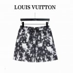 louisvuitton 路易威登 满印泼墨短裤 采用速干尼龙面料 网布内衬 透气轻盈 柔软舒适 全套原版定制五金辅料 细节拉满 市场上顶配版本 宽松短款 比正
