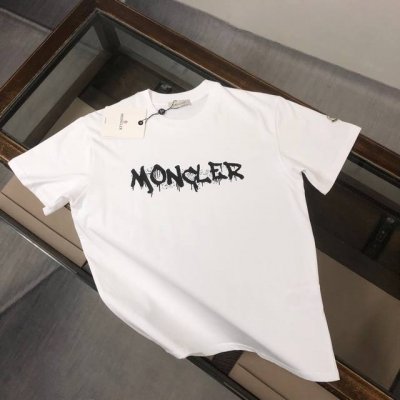 mon*Cler 蒙口 最新款情侣款短袖T恤 顶级印花字母Logo设计 面料上身舒适透气 不僵硬 修身的剪裁 采用高定定制纯棉面料 上身舒适有型 内搭单穿都完全