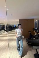 上新170 Lv牛仔裤！ Sml 货号96508 5 爆款现货！ 原单品质 Lv｜重工牛仔裤 采用高端定制面料，牛仔穿起来非常舒适，常规设计，包容性好，色系增添