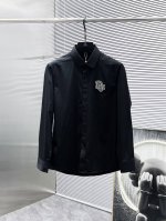 迪奥 Dior Ss新款长袖 衬衫 衬衣，高端版本！专柜定制面料 透气舒适度高，细节无可挑剔，品牌元素设计理念，体现高品质。手感细腻柔软！呈现休闲裁剪，上身版型