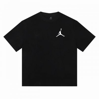 Air Jordan乔丹Aj 35号圆领短袖男女同款半袖T恤 面料采用230G双纱纯棉面料、经过高温预缩处理，配套同缸1X1螺纹，反复水洗不易变形。 定位裁剪、