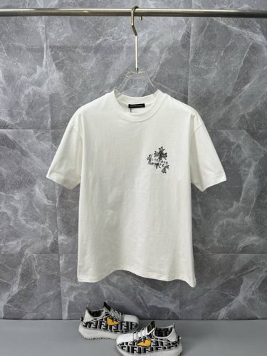Ch克罗心 2025Ss春夏高品质情侣款短袖T恤 甄选280克高克重纯棉面料 工艺品级别 辅料顶真 车线做工符合精品要求 超级好搭配 落肩款 品质及剪裁设计都堪