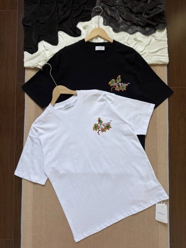 off-White 花卉箭头图案 男女同款 高街宽松圆领短袖T恤 颜色 黑色 白色 尺码 S-Xl 面料 260克定制双纱高密度纯棉面料 工艺: 整件衣服采用精