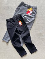 行走城市塑造极简经典 全新系列H2Wht。高端 内里激光切割 无缝拼接压胶工艺 兼顾实用性和城市着装的需求，让户外因素融入到城市生活环境中。运用高性能功能面料。
