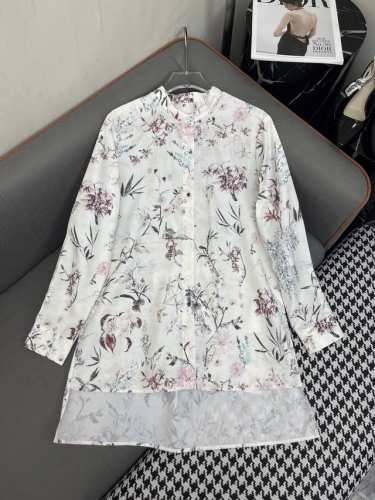 dio* 25Ss新款立领长袖衬衫 新碎花图案印花面料 前短后长版型 时尚大方 单色三码Smla807P