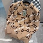 Guccl古驰 古驰和巴黎世家联名独家爆款针织衫 采用原版一比一打版定制 抗起球独特得提花凹凸鲜明 真的特别棒随便搭什么都时尚感倍佳 做工细节方面与官网1:1