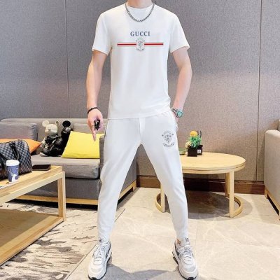 直 Gucci古奇 胖子福音 2025官网同款.世界知名奢侈品牌.夏季男士 双丝光 高品质货套装 采用进口原单面料 ，当季时尚潮流款，百搭爆款。简洁大方，精密的