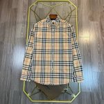p300 顶级代购版本★Burberry巴宝莉Ss25经典小格长袖衬衫 官网在售，专柜同款！ 经典版型衬衫怎么穿都好看，巴宝莉村衣很讲究品质，经典的款式每年都是