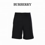 burberry巴宝莉Bbr 贴布绣战马棉质短裤 选用翻面绒棉质面料，贴身面经过拉绒处理，呈现细腻柔软的短绒毛层，如天鹅绒般顺滑，减少对皮肤的摩擦，提升穿着舒适