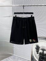 芬迪 Fendi 2025夏季新款 短裤 休闲裤，高端版本！专柜定制面料 透气舒适度高，细节无可挑剔，品牌元素设计理念，体现高品质。手感细腻柔软！呈现休闲裁剪，