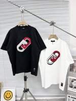 Fendi芬迪2025春夏新款刺绣贴布绣Logo圆领短袖T恤 高版本高版本 32支双纱线280克全棉水洗面料 全网独家首发 百搭款细节处理完美 高密度刺绣工艺