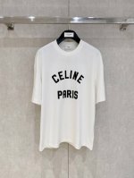 Cel1Ne 2025春夏系列男女同款棉质短袖T恤, 同步官网发售4750。 甄选客供定织300G平纹棉布制作而成, 触感柔软滑腻, 着穿亲肤感与透气性都堪称绝