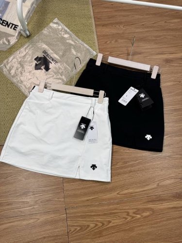 顶级版本 正品开模 Descentegolf 迪桑特高尔夫Field系列女士短裙 2025春夏新品 采用Hyosung Aero- Top功能性纱线织造的运动短