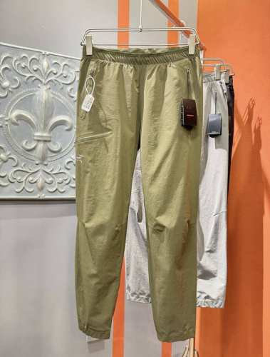 p250 Arc‘Teryx/始祖鸟 2025新品爆款休闲裤，选用欧洲进口面料，柔软舒适有质感，原版五金配件，非常炫酷细节处理精致，上身效果超级无敌赞，潮流百搭