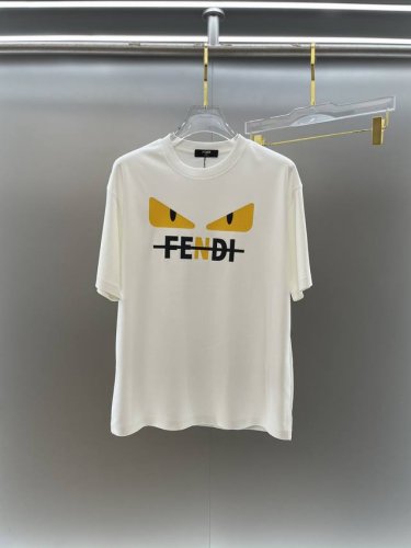 芬迪 路易威登 高定面料 250克纯棉 2025春夏专柜新品短袖3D立体印花 凹凸分明 时尚经典圆领短袖袖口下摆采用无痕设计 时尚单品设计，更加时尚舒适，高标准