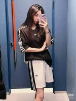 新款上新 不拆卖 新款三叶草短袖短裤套装 Adidas 阿迪达斯运动休闲圆领T恤，帅气十足的“ 3 号” 字母设计，背后印花采用高端立体注胶工艺，极具质感。手感