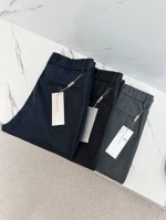 burb 2025Ss早春 新品 原单男士休闲裤 每季必出的类型，无需质疑的热卖王牌单品，符合四季最佳的搭配色号 通体融入了多种工艺美学，缔造出不羁与个性的风格