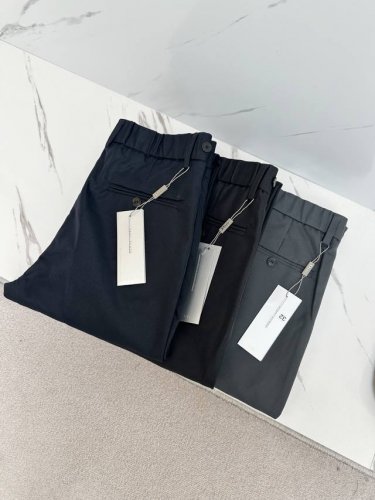 burb 2025Ss早春 新品 原单男士休闲裤 每季必出的类型，无需质疑的热卖王牌单品，符合四季最佳的搭配色号 通体融入了多种工艺美学，缔造出不羁与个性的风格
