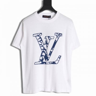 Louis Vuitton Lv 路易威登 24Ss 滑雪针织短袖 御用海岛棉面料制作 此款厚度更薄没有之前的厚实 夏天穿着也是更加的凉快 还是采用斯托尔进口机