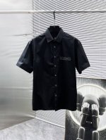 巴黎世家 2025Ss新款男士短袖袖 衬衫 衬衣，高端版本！专柜定制面料 透气舒适度高，细节无可挑剔，品牌元素设计理念，体现高品质。手感细腻柔软！呈现休闲裁剪，