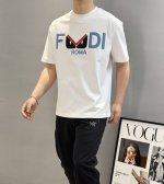 Fend*芬-迪25S春夏新款圆领短袖.男女同款！宽松舒适版型.极为经典小怪兽造型是整个造型的亮点.对于Fd的经典演绎.高温烫画发泡工艺.优质260G纯棉面料.