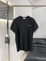 高品质Margiela马吉拉25Ss新款翻折拼接格子短袖 面料采用精选优质特殊材质 不仅柔软舒适 亲肤透气 而且具有良好的弹性和耐久性 宽松版型 翻折拼接格子创