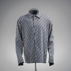 dior 迪奥Cd 老花满印提花长袖衬衫 面料弹性十足 整件衣服大身必须单独定织 门襟内侧包口织带单独定织 袖口下摆做锁边处理 全衣身对位 针织提花高弹面料 新