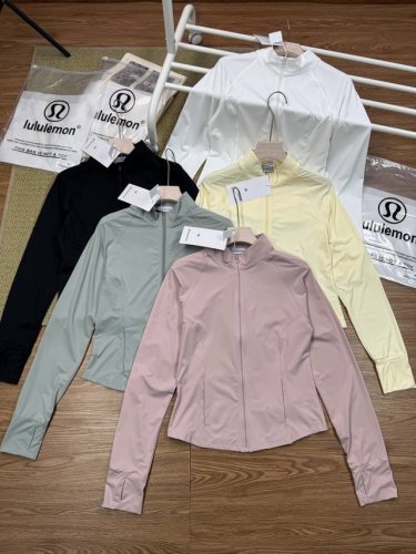高品质，雪梨纸精包装 Lululemon 露露25夏季新品！冰丝女士防晒衣小蛮腰冰感防晒衣 它简直就是防晒界的翘楚！拥有防紫外线、透气等超多实用功能！Upf可不