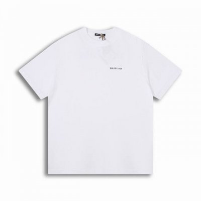 正确版高品质 Blcg巴黎经典Logo前后字母印花圆领短袖T恤 采用100%新疆棉 手工丝网印刷 精选面料32支双纱平纹，100%新疆棉，柔软透气，亲肤舒适，品