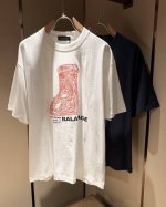 Balencia*巴黎*家 2025春夏新款男女同情侣款休闲宽松棉质圆领短袖T恤衫 贸易公司渠道稀出 同步官网发售 2025春夏最新系列 经典时尚设计元素 为全