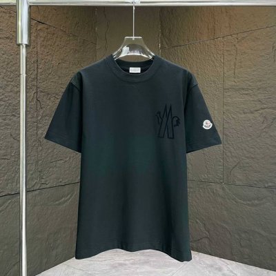 上新款号： M1048 2025早春Moncler 蒙口 官网同款印花图案 双纱纯棉短袖 - 260G双纱纯棉顶级面料 手感柔软 百分百纯棉独家出货 定染硫化黑