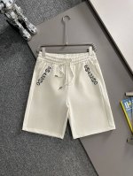 马吉拉 Margiela Mm6 2025新款 轻奢主义 后开袋高密度刺绣Logo 男女日常通勤 穿搭必备 休闲短裤 定制毛圈面料 进口机刺绣工艺 腰标吊牌洗水